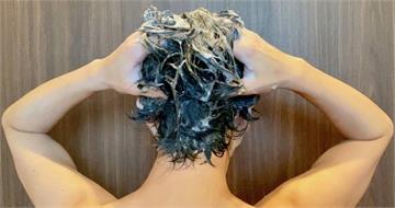 洗髮精「1成分」害掉髮禿頭！醫曝「產業秘密」：標榜天然溫和恐更危險