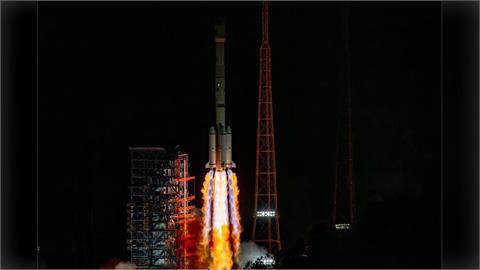 快新聞／中國火箭行經「台灣防空識別區」　國防部指無危害：高度在大氣層外