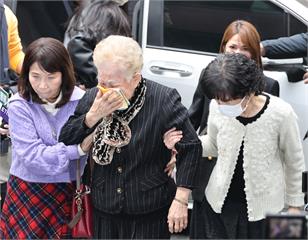 柯文哲羈押1年終於可以回家　柯媽激動落淚：想到還是會難過