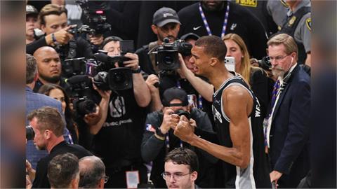 NBA(影)／「斑馬」挺進總冠軍賽後激動暴哭！獲頒MVP獎喊還要再贏一個系列賽