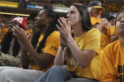 WNBA/潮水退了?「女版Curry」傷後收視率狂跌55% 全國觀看剩不到一半