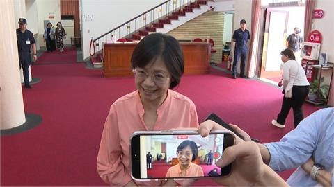 人總要求公務員「具結」無中國身分　翁曉玲提案大砍3千萬業務費
