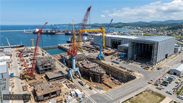 美軍工廠投資逾兩千億建造船廠　川普親自出席力挺造艦