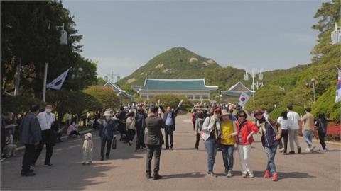 尹錫悅宣誓就職　青瓦台開放首日2.6萬人參觀