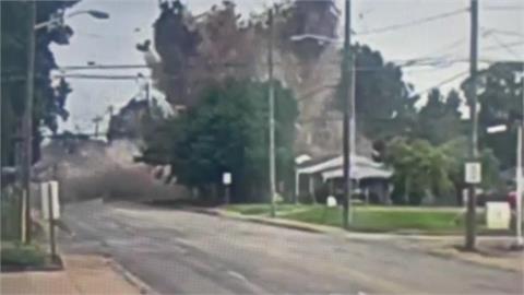 美印州房屋爆炸 監視器拍下驚險畫面