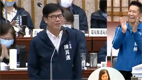 議員點歌要求清唱「紅豆」　這次邁邁沒有走音了！