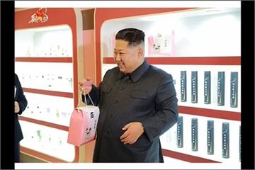 金正恩當美妝大使？ 視察國產工廠笑看懷