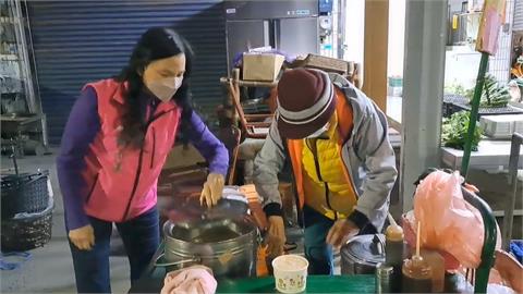 孫涉詐遭中國公安拘留　伸港鹹粥嬤頂寒風籌錢探視