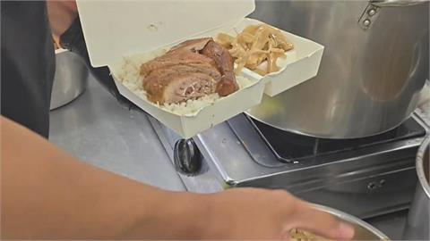 女學生110元鴨肉飯「備註要3張衛生紙」遭諷！自責「問一句」媽超心疼