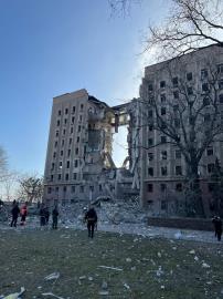 快新聞／烏克蘭尼古拉耶夫州政府大樓遭俄軍砲擊　畫面曝光