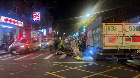 快新聞／倒垃圾目睹！桃園回收車駕駛「昏倒暴衝」撞6人釀1死　熱心男助打空檔+熄火