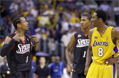 NBA／艾佛森為犯規「跳到」歐尼爾背上！Kobe看傻眼「一句話」回應