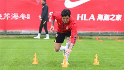 中國管超寬！國家足球隊嚴禁「刺青」　網諷：球王梅西也進不了