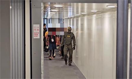 疑涉詐騙、人口販賣! 55台人困緬甸詐騙園區今返台畫面曝