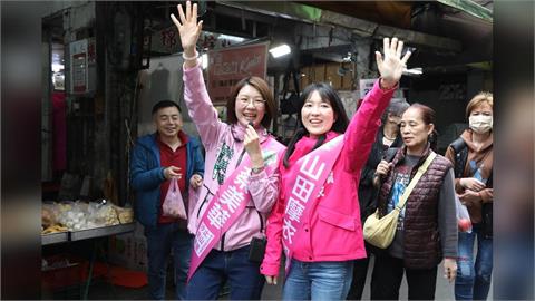 蔡美華汐止中正市場掃街拜票   巧遇李㼈採買送上加油祝福