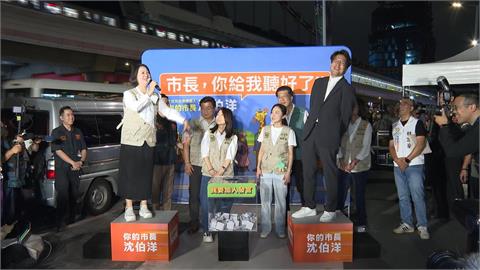 沈伯洋劍潭肥皂箱活動擠爆上百人　民眾上台喊話「別像柯文哲」