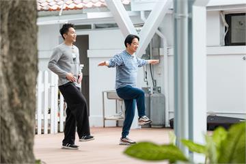 賴清德攜李洋示範居家健康操　籲落實每日30分鐘運動