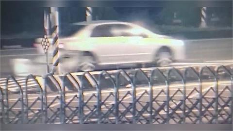 下交流道撞直行車! 駕駛棄車逃逸 車主辯"不知誰開"