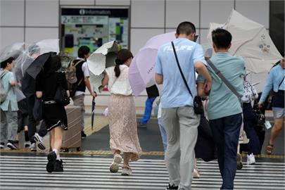 日本伊豆群島首當其衝　颱風安比釀東京、千葉縣近千戶停電