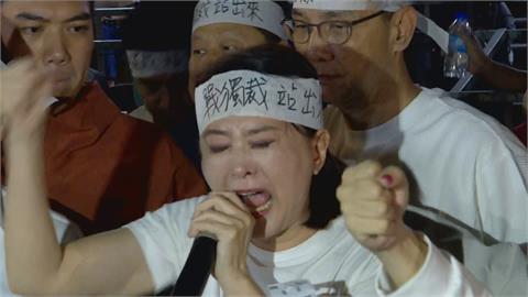 快新聞／王鴻薇北檢外淚崩　郭昱晴酸「鱷魚的眼淚」：公開阿美個資時有心疼年輕人？