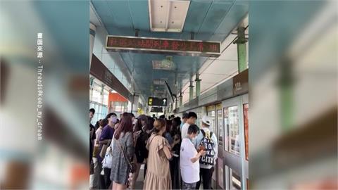 北捷文湖線列車異常　月台塞爆大排長龍