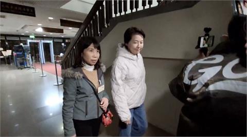 快新聞／聽完柯文哲接押庭　黃珊珊、陳昭姿離開北院畫面曝光
