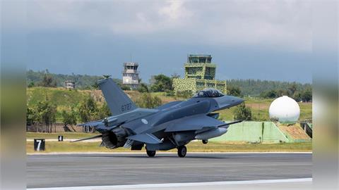 快新聞／F-16V抵台！中午降落台東空軍志航基地　賴清德發聲了