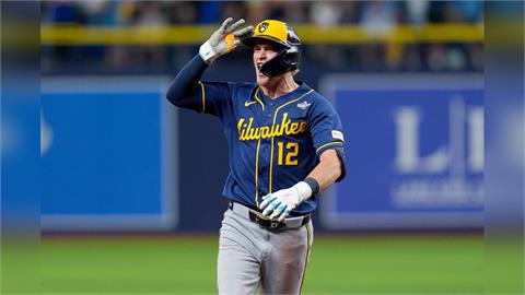 MLB(影)／世界大賽G5出現史上首見神紀錄！22歲菜鳥安打敲不停球迷讚翻