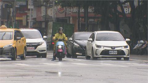 「卡努」深夜最近台　降雨往南延伸！氣象局曝明放假機率