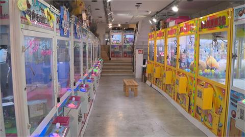 北市暴增158例　夾娃娃機店、釣蝦場全面停業