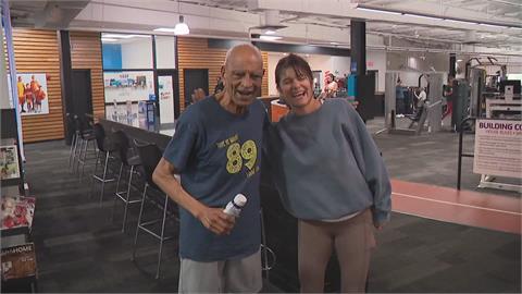 老當益壯！　美國８９歲老翁天天健身房報到