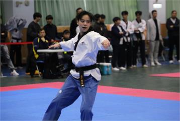 《跆拳道》藝人、訓練、課業三頭燒　漂亮寶貝胡子萱再戰世大運國選