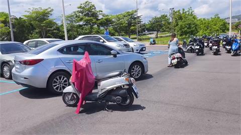 苗栗高鐵站停車場機車亂停　後龍鎮長籲：請顧苗栗門面