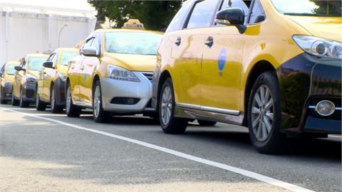 搭小黃付一千「司機調包成一百」　乘客傻眼報警、ＰＯ網示警