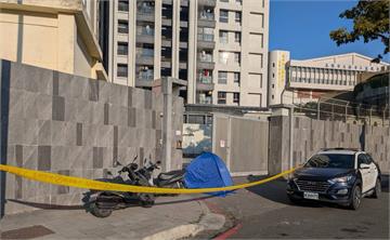 鐵捲門奪命！男子遭重夾受困 警消到場已無生命徵象