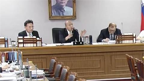 翁曉玲為發言權爭論　韓國瑜怒問：這會還要不要開？