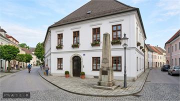 終結新納粹朝聖！Adolf Hitler出生地改建警察局