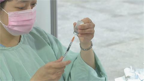 18到29歲疫苗接種率居冠　10人有9人至少打1劑