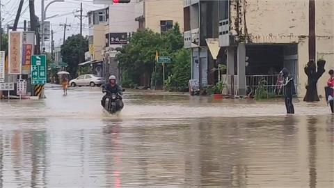 斗南竹管厝民宅坍塌　林內站軌道淹水啟動公路接駁
