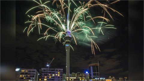 2026來了！紐西蘭率先慶新年　奧克蘭5分鐘煙火秀登場