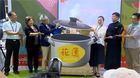 參加台北國際食品展宣傳花蓮特產　徐榛蔚化身廚娘