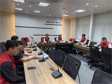 高雄豪雨估晚間漸緩　適逢大潮防範淹水