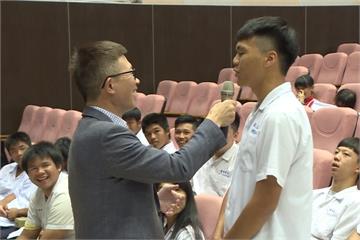 為全運會準備！學生志工練習「笑」