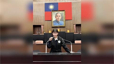 快新聞／仙塔律師認罪後復出拍片　突「現身」立院質詢台！網批：詐騙犯