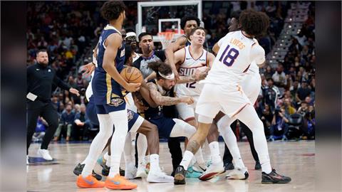 NBA(影)／太陽鵜鶘大亂鬥後懲處出爐！兩位身高差33公分主角都遭聯盟禁賽處分