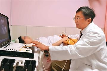 名醫性騷美人妻2/婦科醫性騷還亂開藥害她身心重創 亞大醫院卻說摸病患胸腿很正常