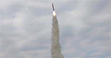 川普抵韓前夕示威　北韓海上新艦試射「戰略巡弋飛彈」