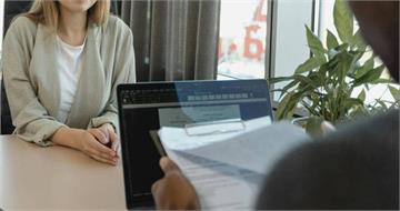 女子月薪5萬、離家近只要打雜　「感嘆沒同事」反被一票I人喊羨慕
