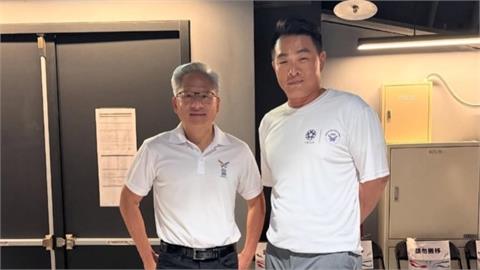 世壯運／棒壇、科技業2大神獸跨界同框！彭政閔、黃仁勳「史詩級合照」曝