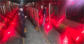 浮洲站民眾落軌命危　臺鐵暫時單線雙向行車